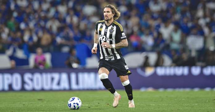 Lyanco apaga post homofóbico após eliminação do Atlético-MG