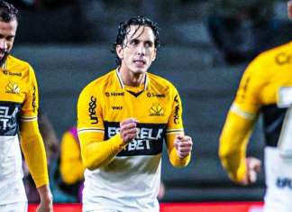 Criciúma assume liderança da Série B com gol de Nícolas, ex-Papão