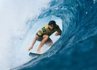 Yago Dora conquista título mundial de surfe em Fiji
