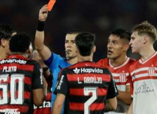 Conmebol retira cartão vermelho de Gonzalo Plata do Flamengo