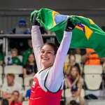 Maria Clara Pacheco conquista ouro no Mundial de Taekwondo