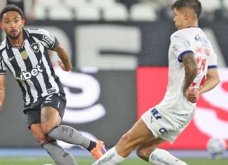 Vanderson é cortado e Ancelotti chama Vitinho, do Botafogo