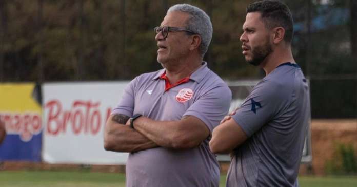 Hélio participa de vaquinha para