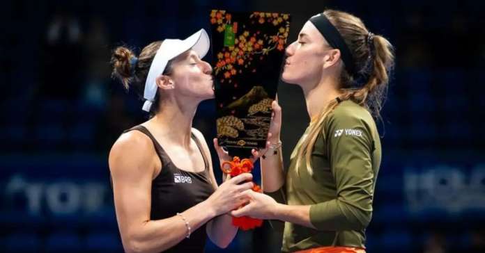 Luisa Stefani vence WTA 500 de Tóquio e sobe no ranking de duplas