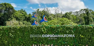 Líderes mundiais posam para foto oficial na Cúpula pré-COP30 em Belém