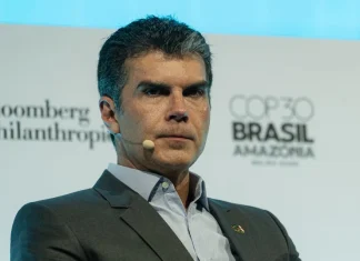 Helder Barbalho lança o Vale Bioamazônico durante a COP30 em Belém.