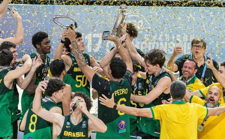 Brasil conquista sul-americano de basquete e paraense é destaque