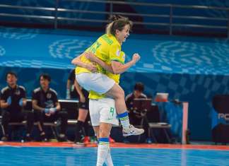 Brasil atropela Japão e vai às semifinais do Mundial de Futsal