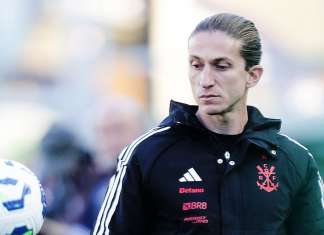Filipe Luís evita cravar renovação e fala em luto no Flamengo