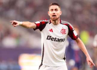 Jogadores do Flamengo lamentam pênaltis e vice contra o PSG