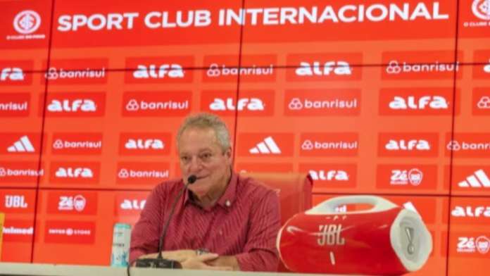 Abel Braga chega no Inter e dispara frase homofóbica: “parece time de veado”