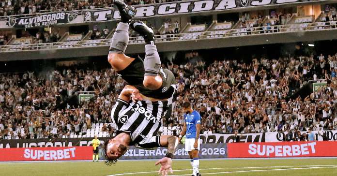 Botafogo goleia Cruzeiro e tira o Remo da lanterna da Série A