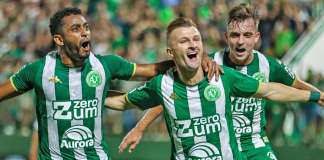 Chape explora contra-ataques e bate o Santos de virada