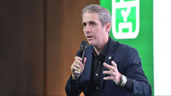 Gluck Paul detalha apoio da FPF à delegação sub-20 do Águia após acidente