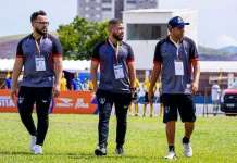 Com homenagens, Águia se despede de Ronan Tyezer e Hecton Alves