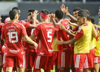 Internacional vence o Santos e afunda o Remo no Z-4
