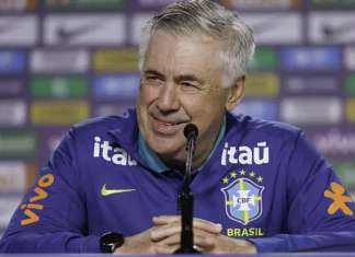 Ancelotti diz ter base definida e confirma Danilo na Copa