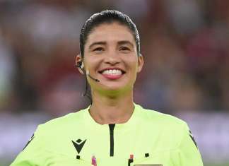 Paraense Gleika Pinheiro estreia como árbitra FIFA em jogo internacional