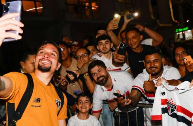 São Paulo desembarca em Belém para duelo contra o Remo