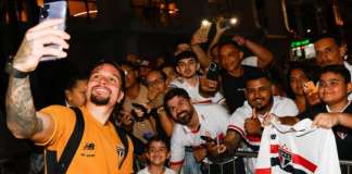 São Paulo desembarca em Belém para duelo com o Remo
