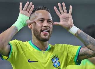 Neymar soma números expressivos à espera da convocação do Brasil
