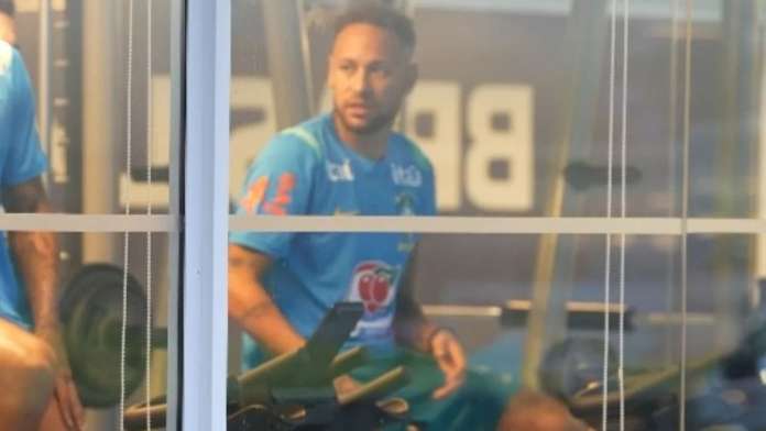 Lesão de Neymar gera desconforto na CBF após divergência sobre quadro clínico