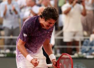 João Fonseca faz história em Roland Garros e elimina Djokovic