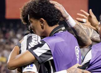 Santos: Neymar pede desculpas após confusão com Robinho Jr