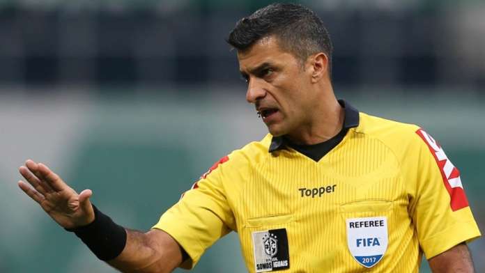 CBF troca comando da arbitragem e anuncia Sandro Ricci na função
