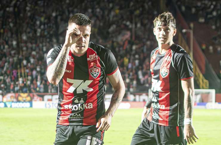 Brasileirão retorna com triunfos de Vitória e Botafogo; Remo agradece
