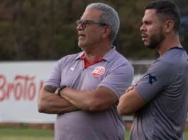 Hélio dos Anjos desabafa contra as organizadas do Náutico: “marginais”