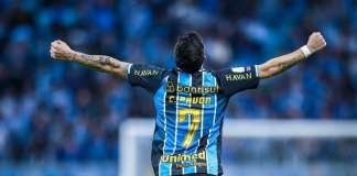 Grêmio vence o São Paulo de virada e deixa a zona de rebaixamento