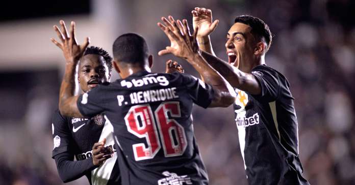 Vasco vence o Vitória e abre vantagem na Copa do Brasil