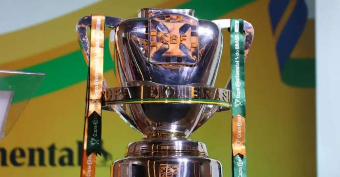 Taça da Copa do Brasil chega a Belém e pode ser visitada gratuitamente