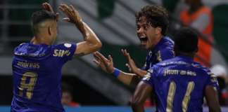 Palmeiras goleia Santos de 3 a 0 e abre vantagem no jogo de ida Copa do Brasil