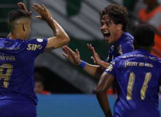 Palmeiras goleia Santos de 3 a 0 e abre vantagem no jogo de ida Copa do Brasil