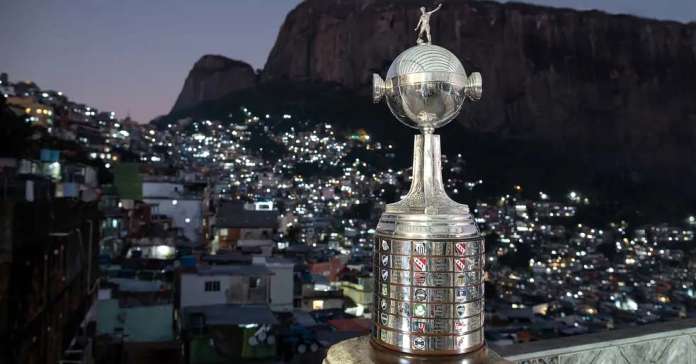 Libertadores, Supercopa da UEFA e mais; os jogos de hoje (12/08)