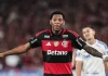 Plata deixa o Flamengo e acerta transferência para o Dínamo Moscou