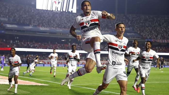 São Paulo vence Bragantino e encerra longo jejum no Brasileirão