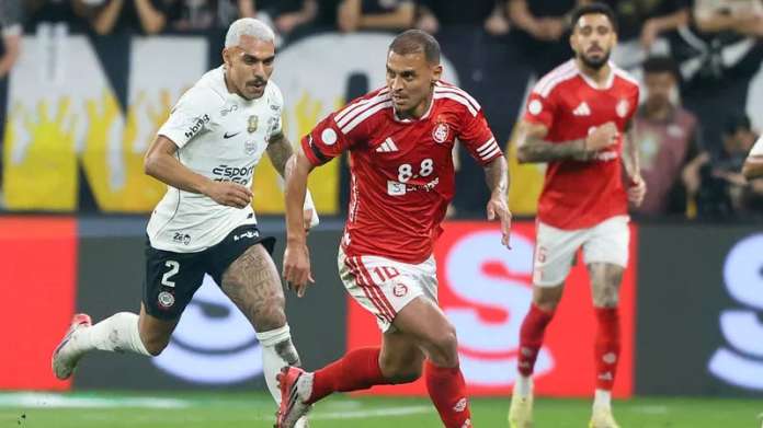 Pedro Raul marca, Corinthians vence, mas Inter avança na Copa do Brasil