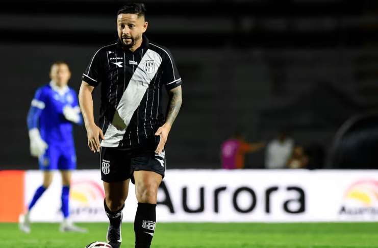 Elvis rompe LCA e desfalca Ponte Preta até 2027 em meio à crise no clube
