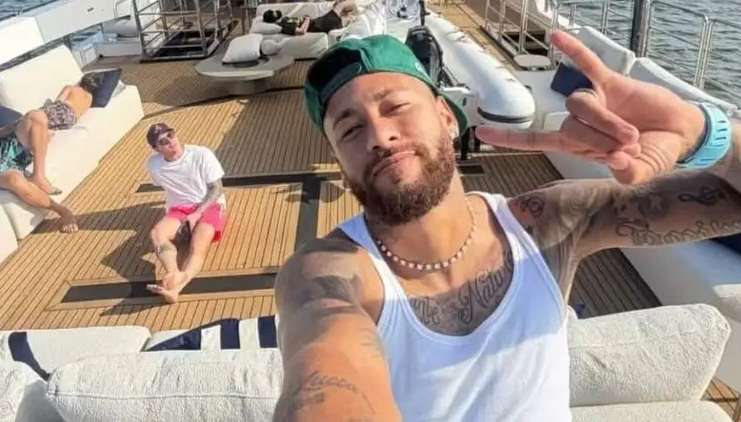 Neymar ironiza críticas do presidente do Remo e publica: “Vagabundiando”