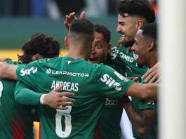 Palmeiras goleia Vasco por 4 a 1 e abre seis pontos na liderança