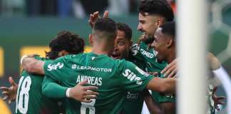 Palmeiras goleia Vasco por 4 a 1 e abre seis pontos na liderança