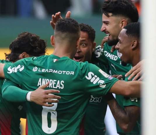 Palmeiras goleia Vasco por 4 a 1 e abre seis pontos na liderança