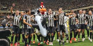 Após jogão, Atlético bate o Santos e vai à semi da Sul-Americana
