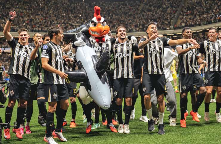 Após jogão, Atlético bate o Santos e vai à semi da Sul-Americana