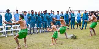 Seleção brasileira chega a Townsville e participa de ritual aborígene