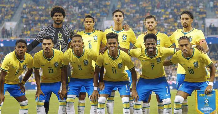 Brasil evita vexame e empata com a Austrália no apagar das luzes