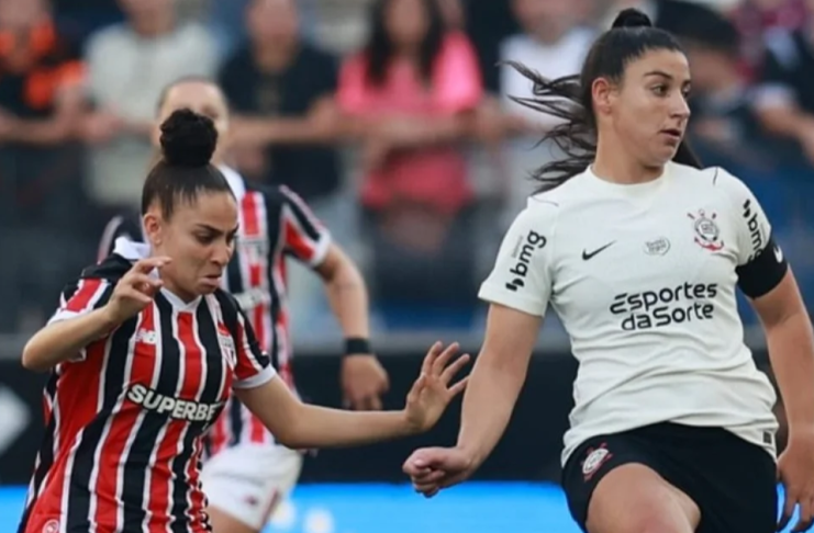 São Paulo vence Corinthians e se aproxima do título do Brasileirão Feminino